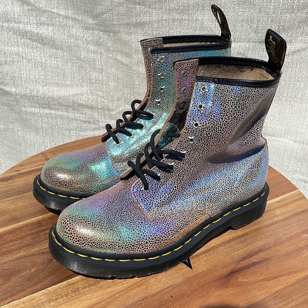 Dr. Martens Women’s 1460 Rainbow Ray Suede Lace Up Boots Size 9